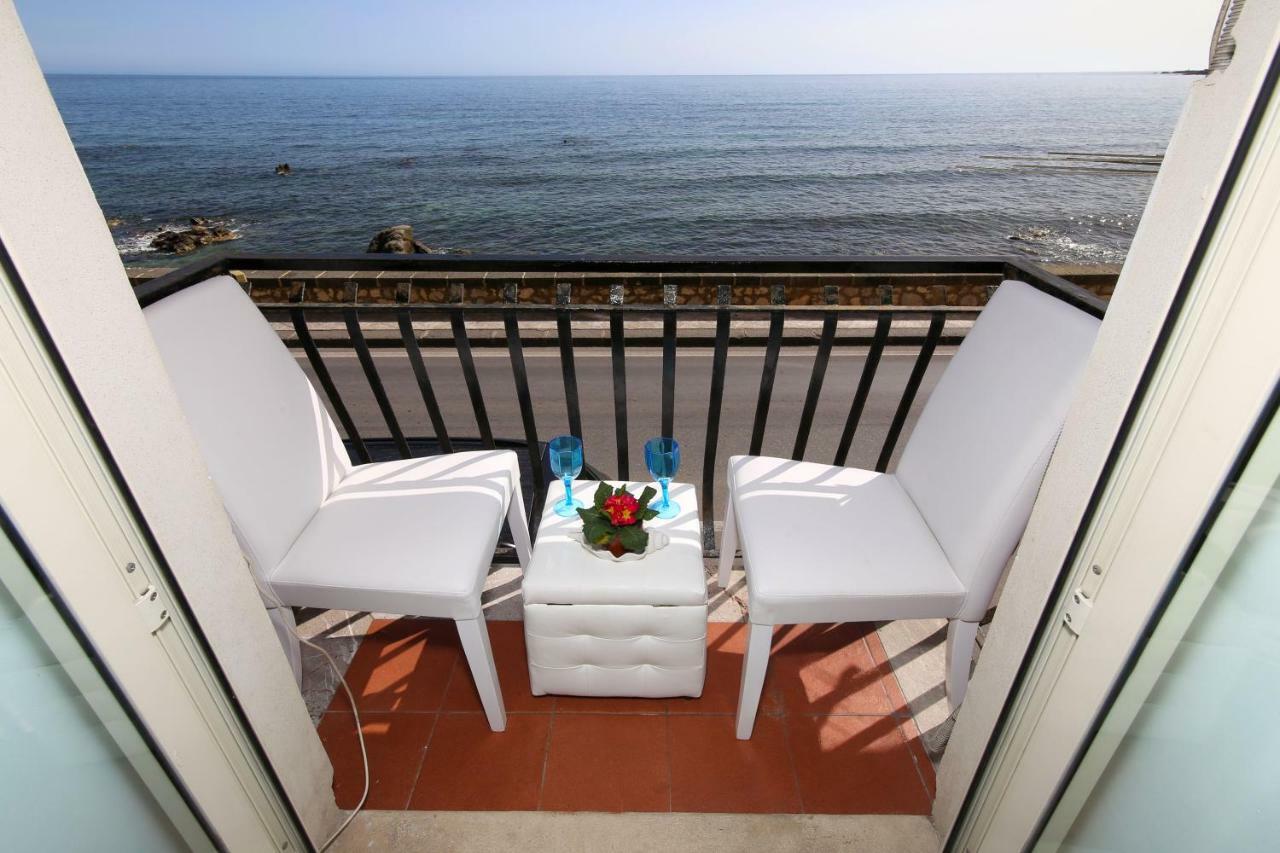 Taorminaxos Apartment Giardini Naxos Bagian luar foto
